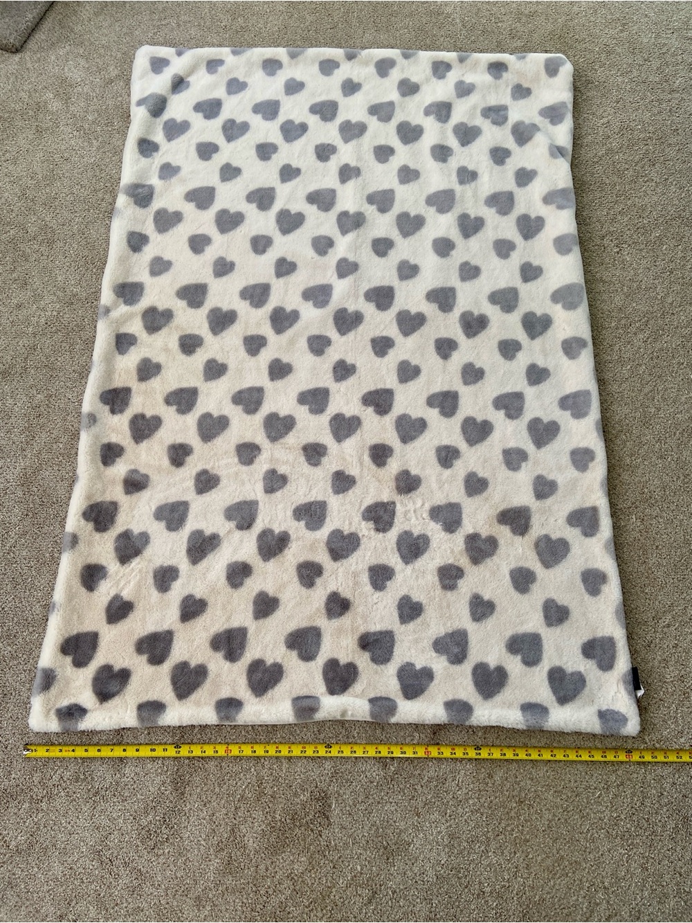 HTF Rachel Zoe Faux Fur Heart Patterned Throw Blanket Valentines Day - Picture 9 of 13
